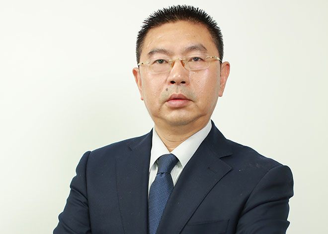 重慶kk体育sports律師事務所副主任 —— 殷正福